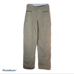 Duluth Trading Company Khaki Cargo Pants Medium